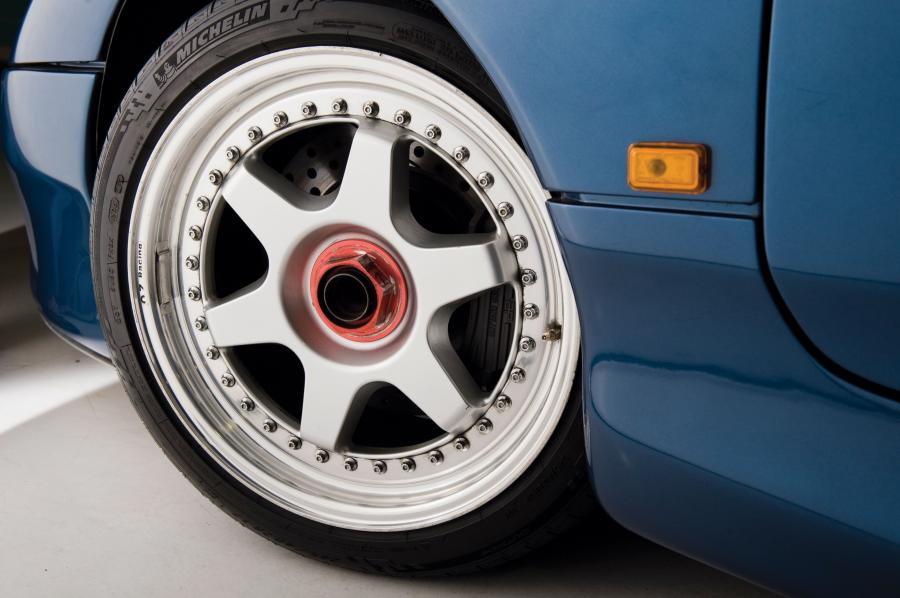  Jaguar XJR15 1993 года  (фото 14 из 23)
